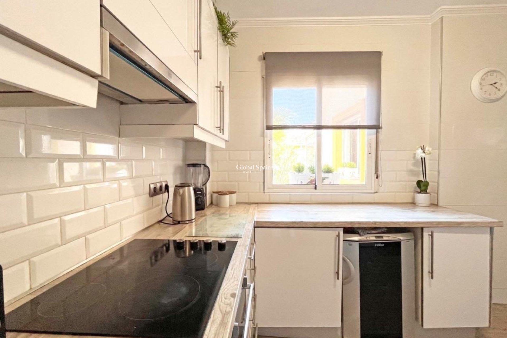 Resale - VILLA -
LA ZENIA - Costa Blanca