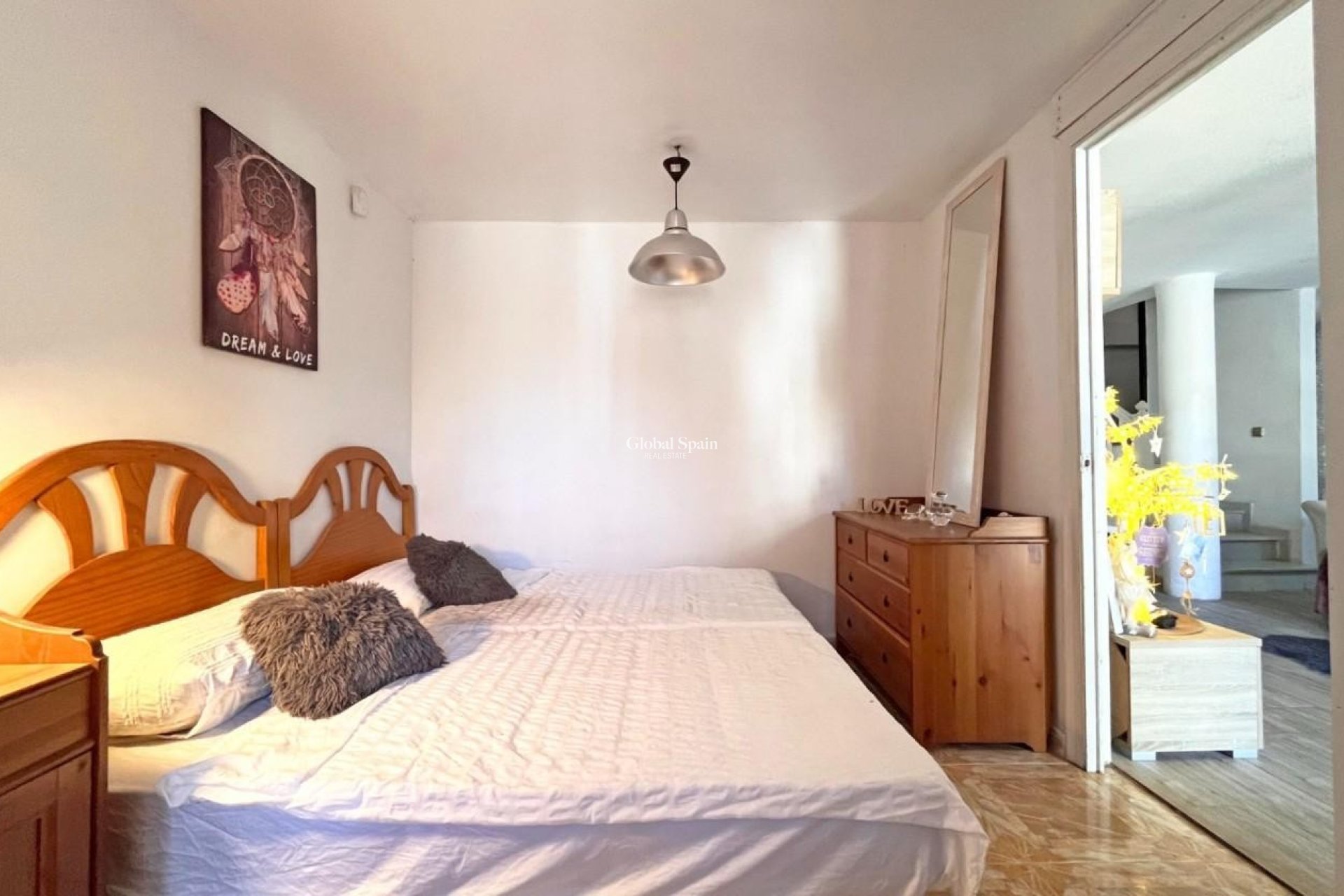 Resale - VILLA -
LA ZENIA - Costa Blanca