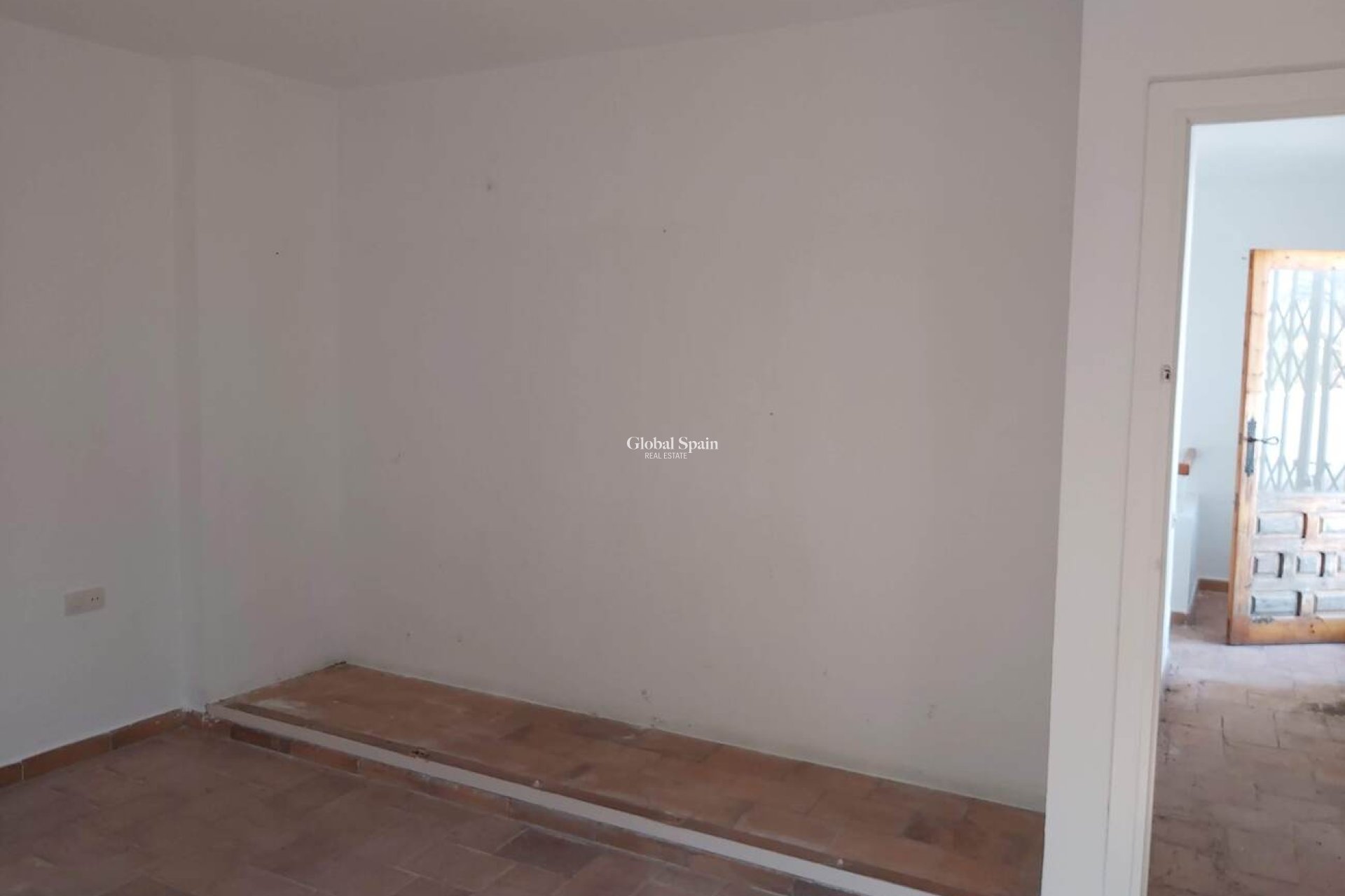 Resale - VILLA -
LA ZENIA - Costa Blanca