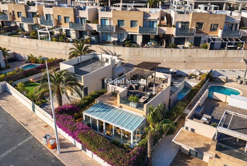 Resale - VILLA -
LA ZENIA - Costa Blanca