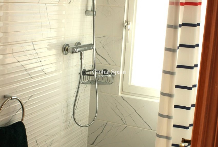 Resale - VILLA -
LA ZENIA - Costa Blanca