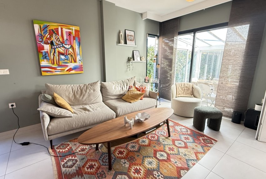 Resale - VILLA -
LA ZENIA - Costa Blanca