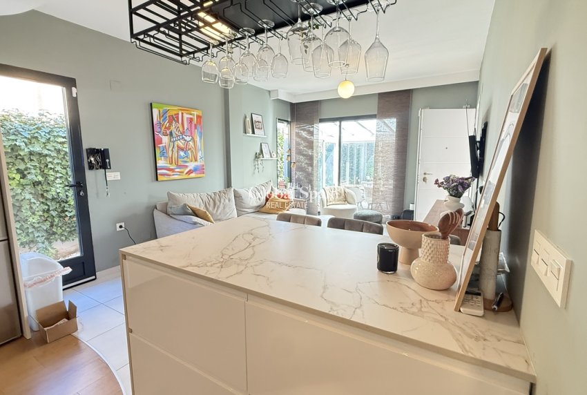 Resale - VILLA -
LA ZENIA - Costa Blanca