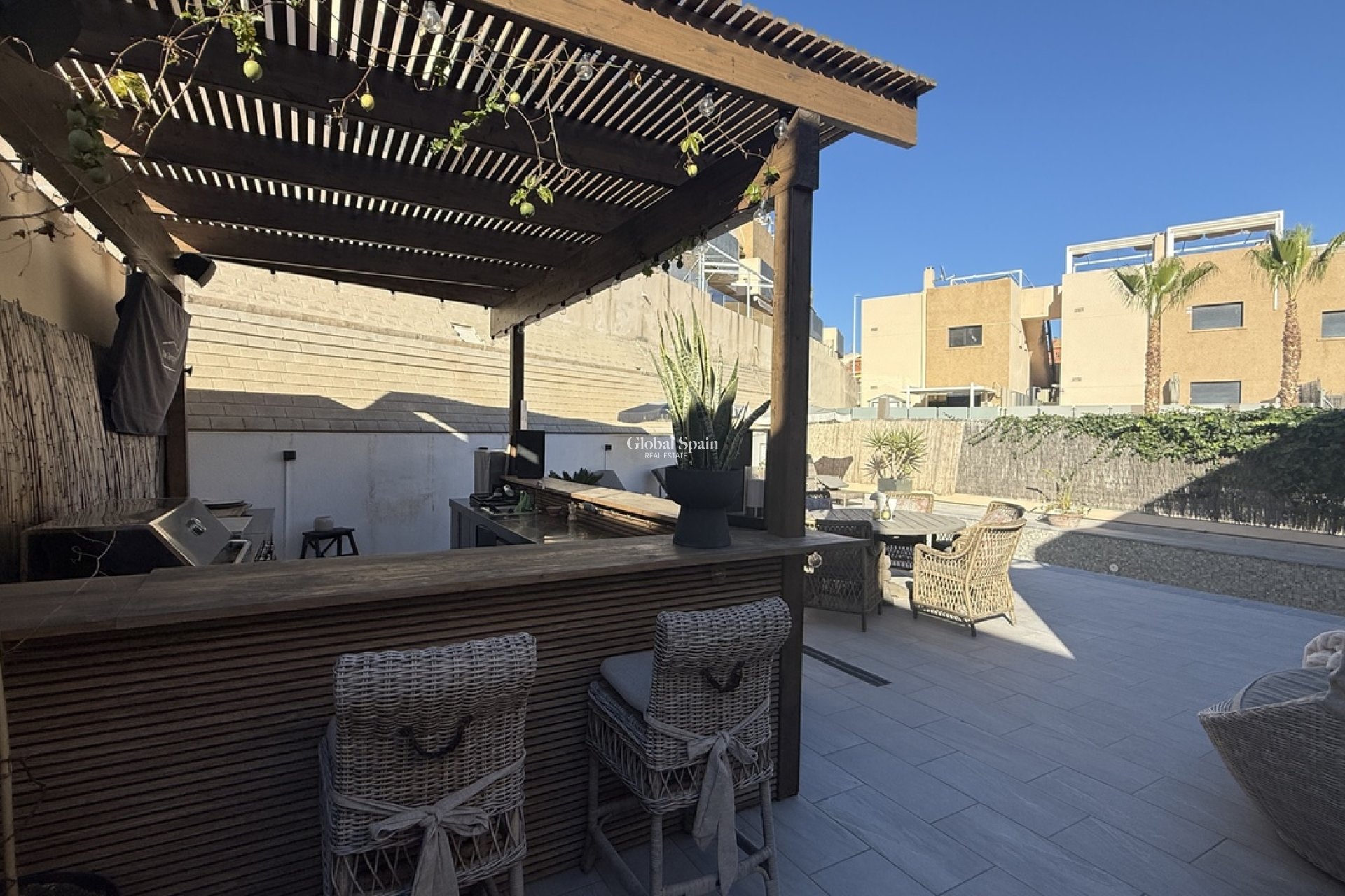 Resale - VILLA -
LA ZENIA - Costa Blanca