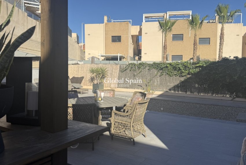 Resale - VILLA -
LA ZENIA - Costa Blanca