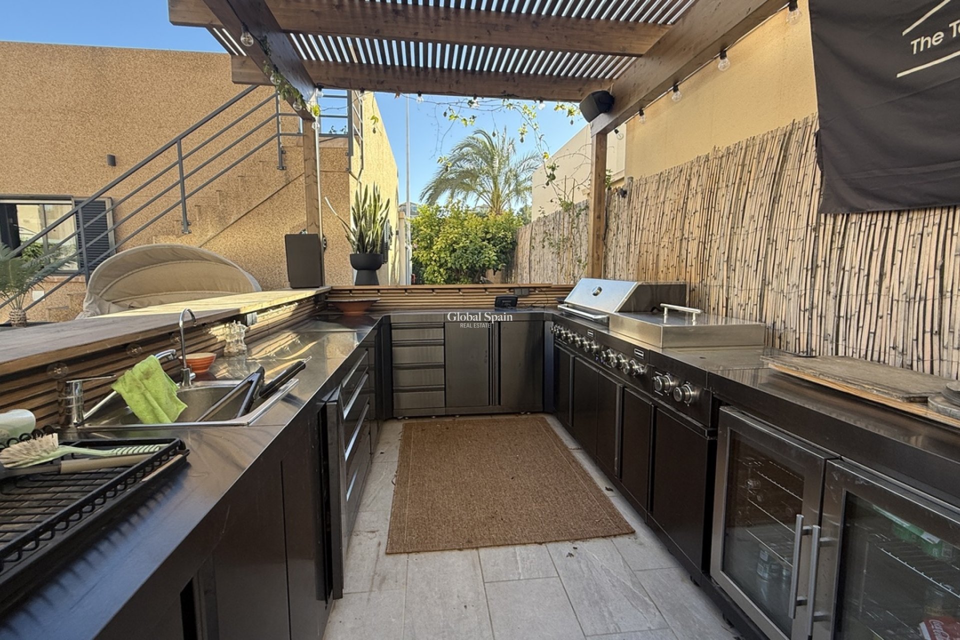 Resale - VILLA -
LA ZENIA - Costa Blanca