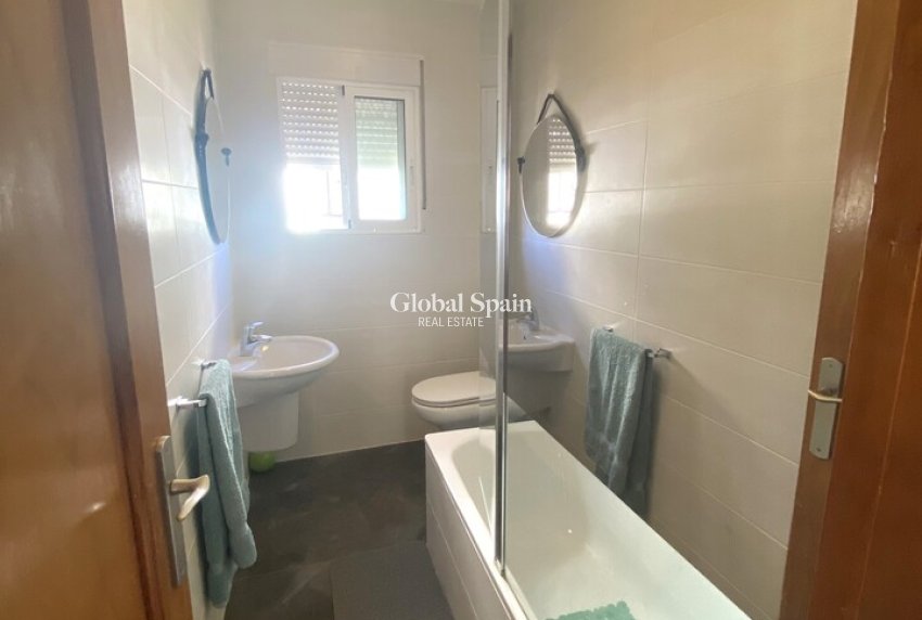 Resale - VILLA -
LA ZENIA - Costa Blanca