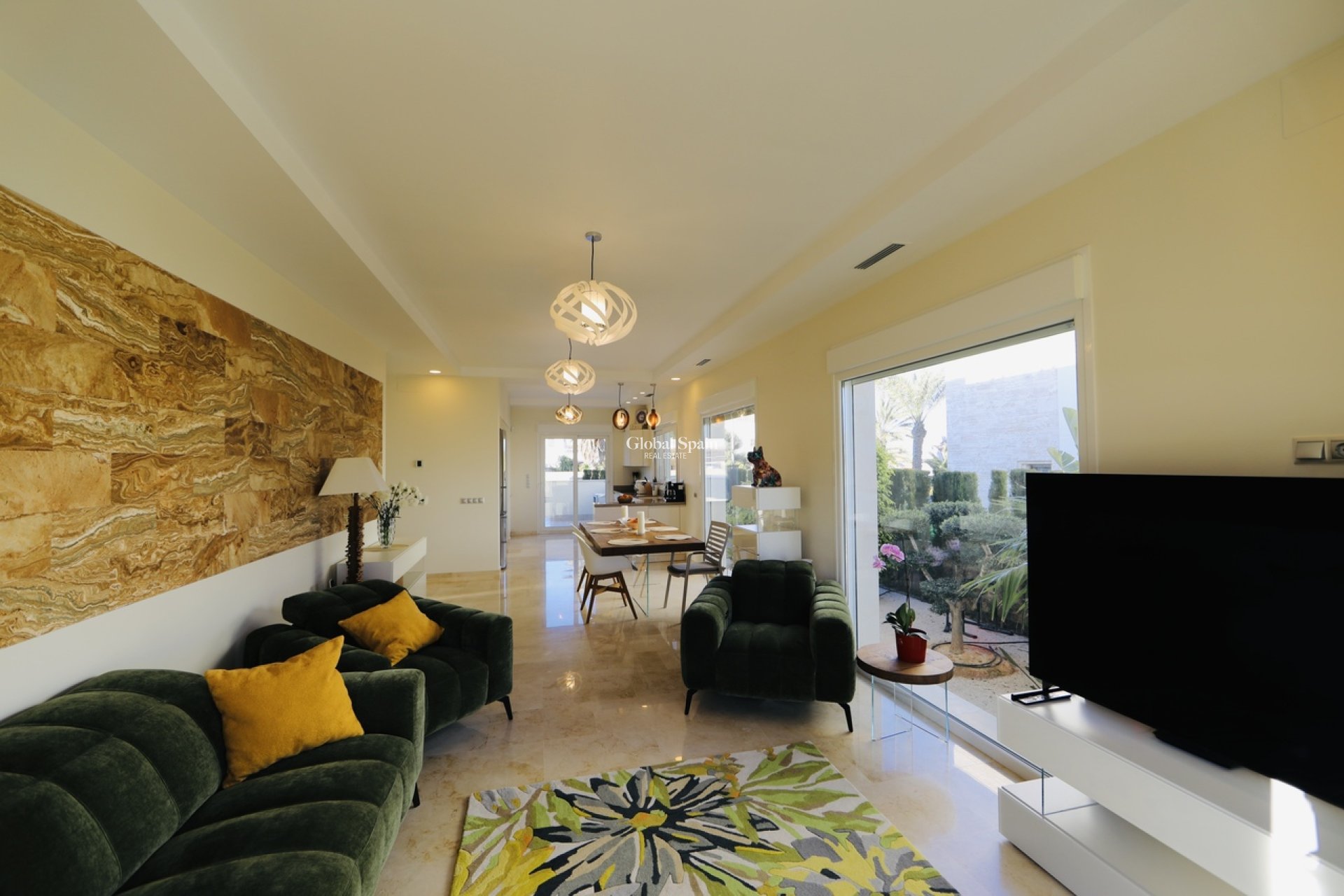Resale - VILLA -
LA ZENIA - Costa Blanca
