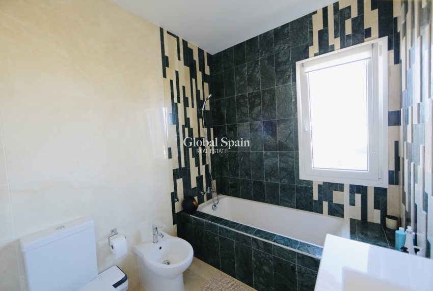 Resale - VILLA -
LA ZENIA - Costa Blanca