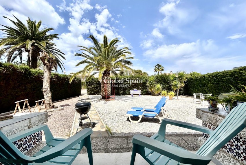 Resale - VILLA -
LA ZENIA - Costa Blanca