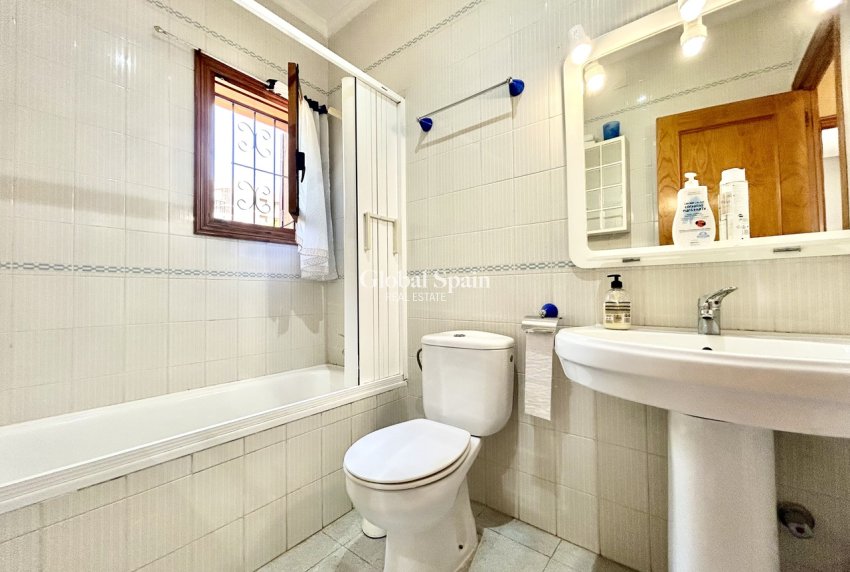 Resale - VILLA -
LA ZENIA - Costa Blanca