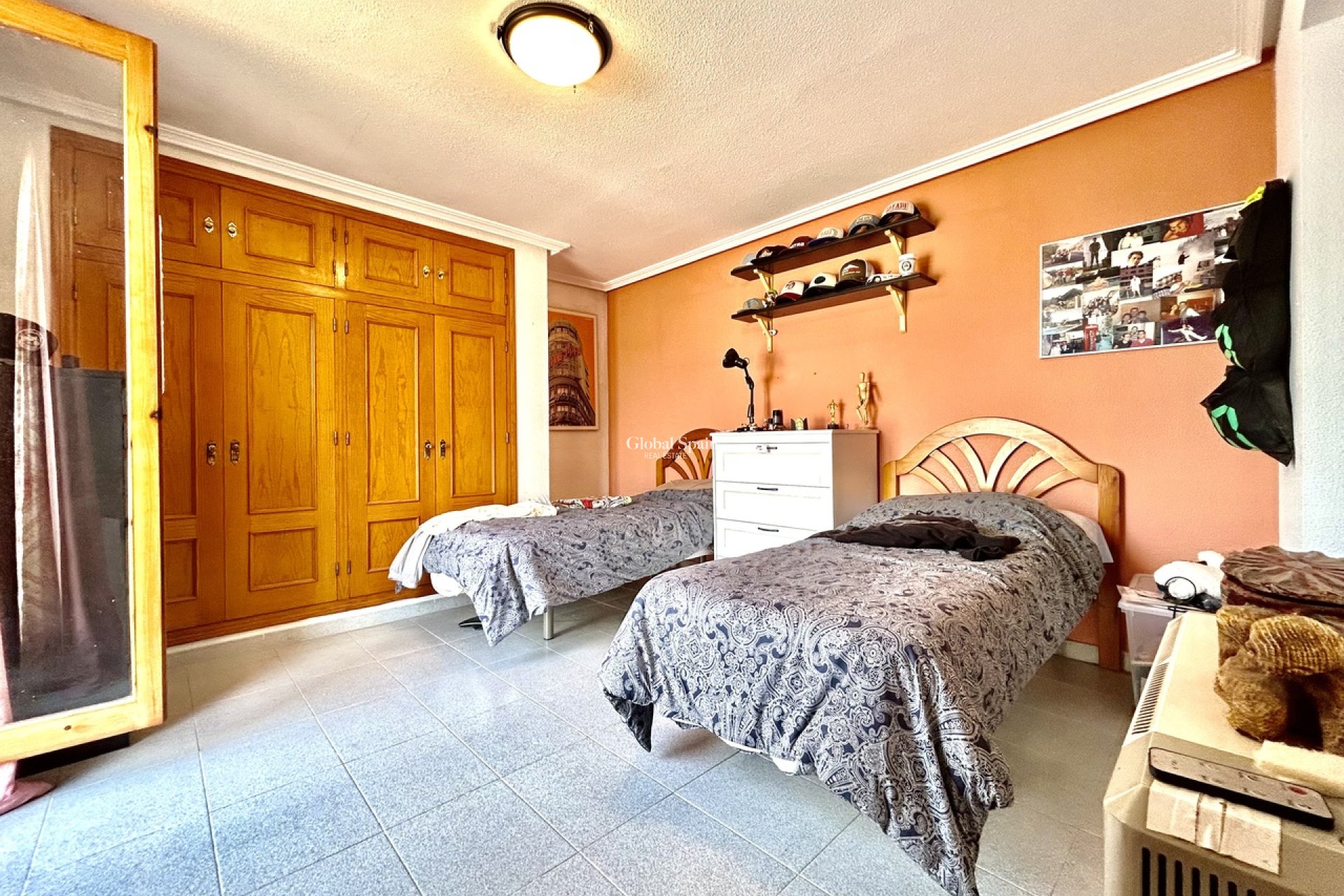 Resale - VILLA -
LA ZENIA - Costa Blanca