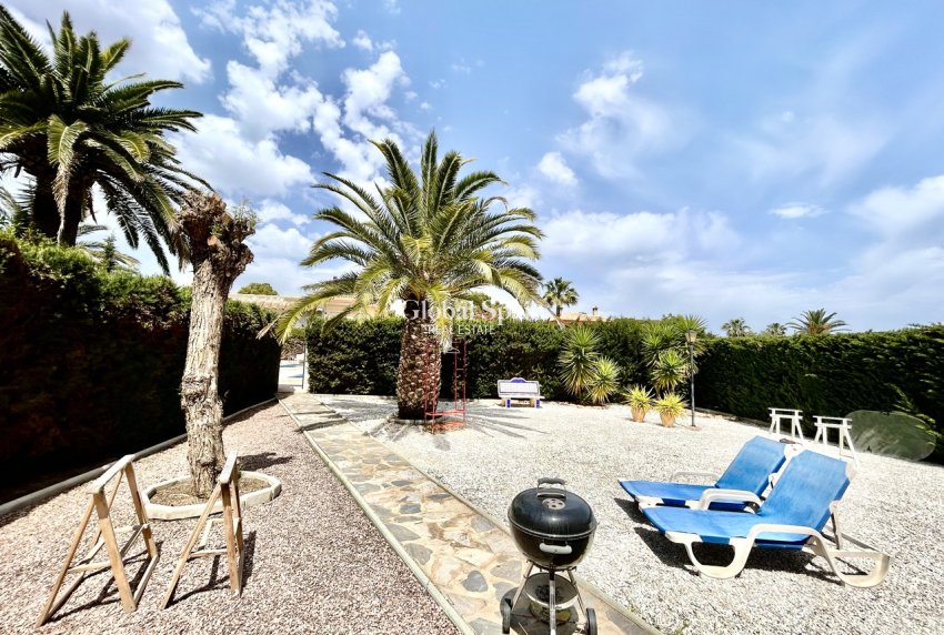 Resale - VILLA -
LA ZENIA - Costa Blanca