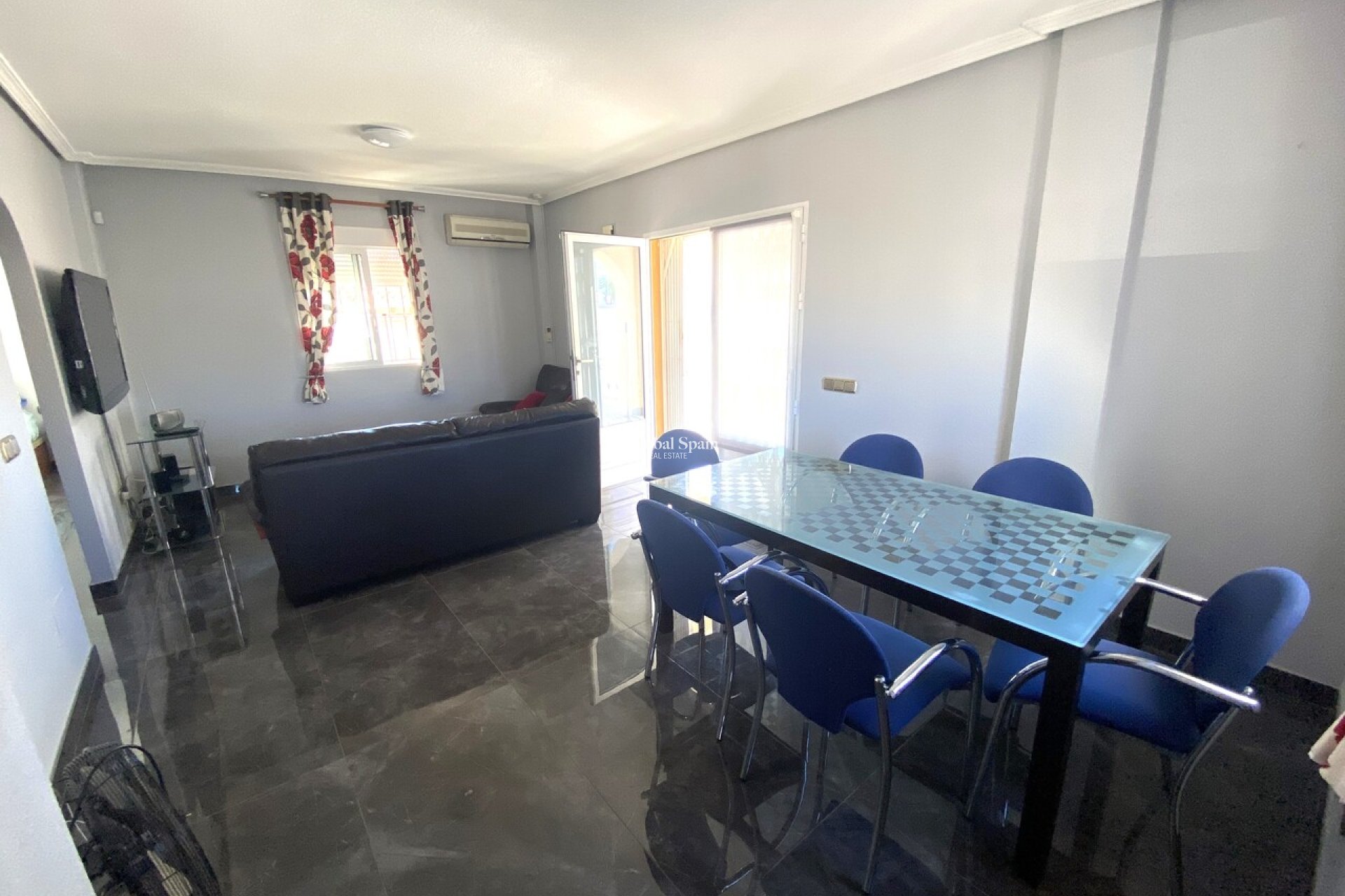 Resale - VILLA -
LA ZENIA - Costa Blanca