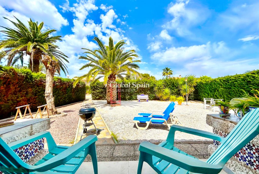 Resale - VILLA -
LA ZENIA - Costa Blanca