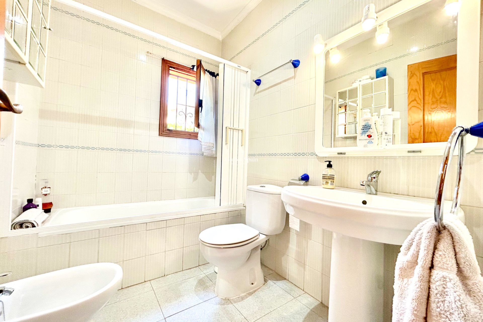 Resale - VILLA -
LA ZENIA - Costa Blanca