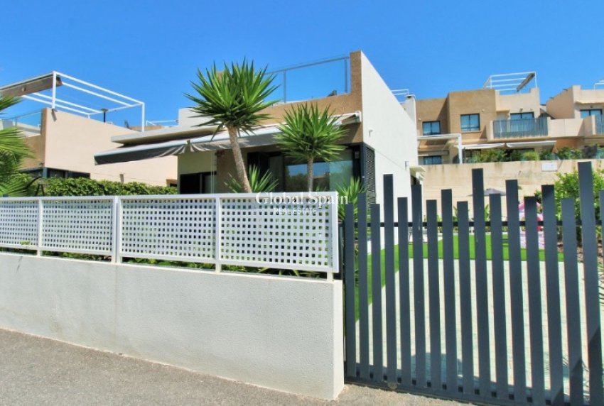 Resale - Villa -
LA ZENIA