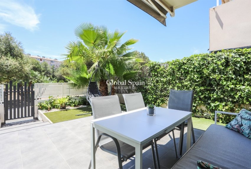 Resale - Villa -
LA ZENIA