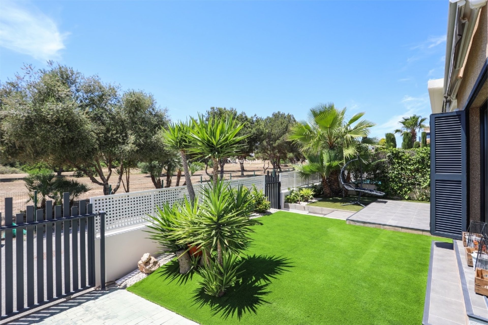 Resale - Villa -
LA ZENIA