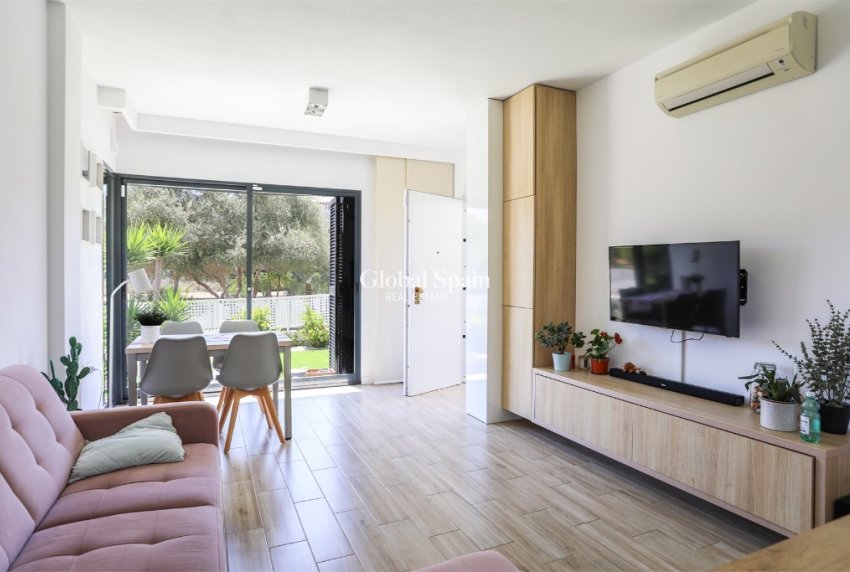 Resale - Villa -
LA ZENIA