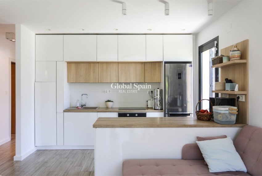 Resale - Villa -
LA ZENIA