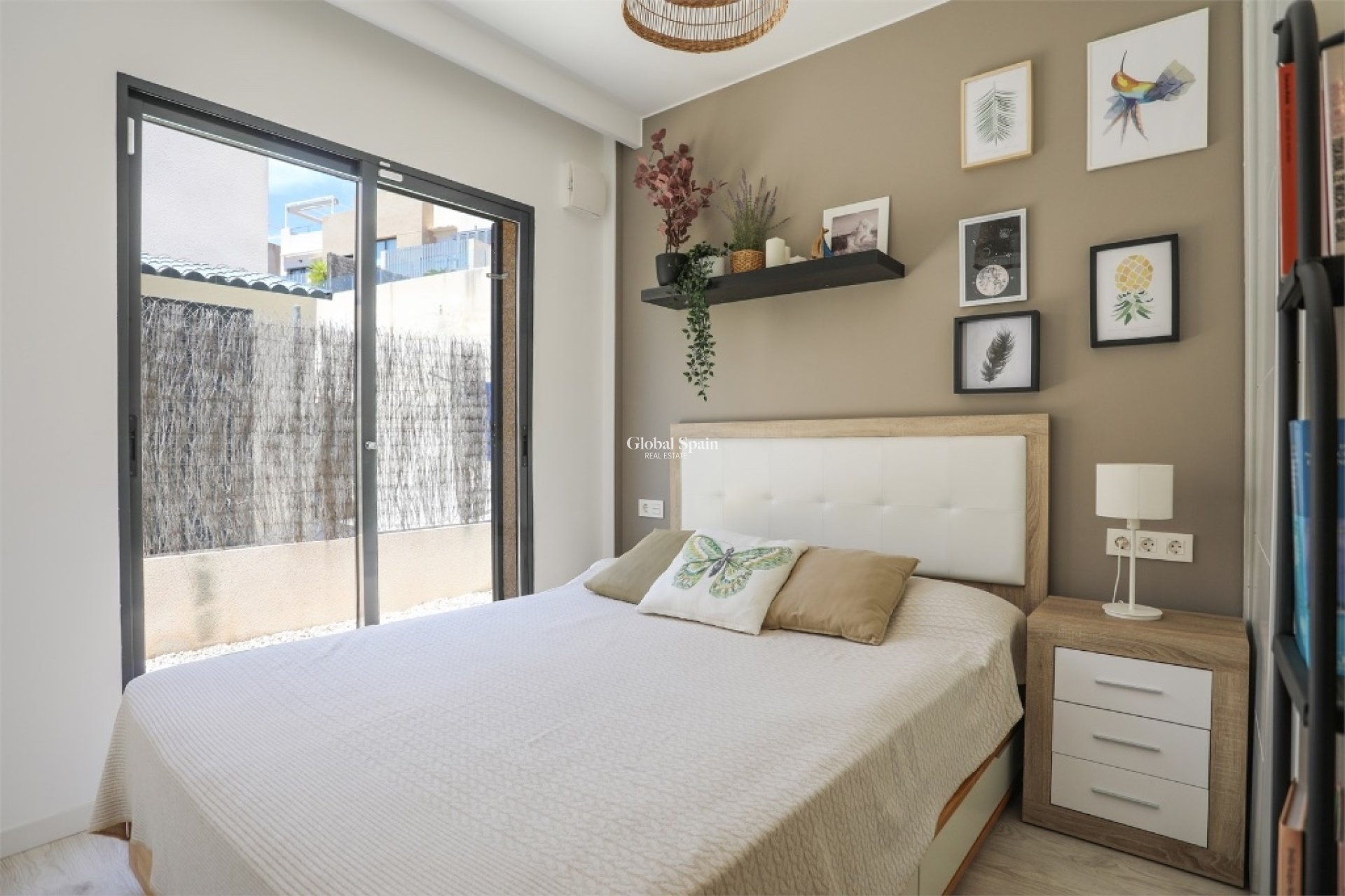 Resale - Villa -
LA ZENIA