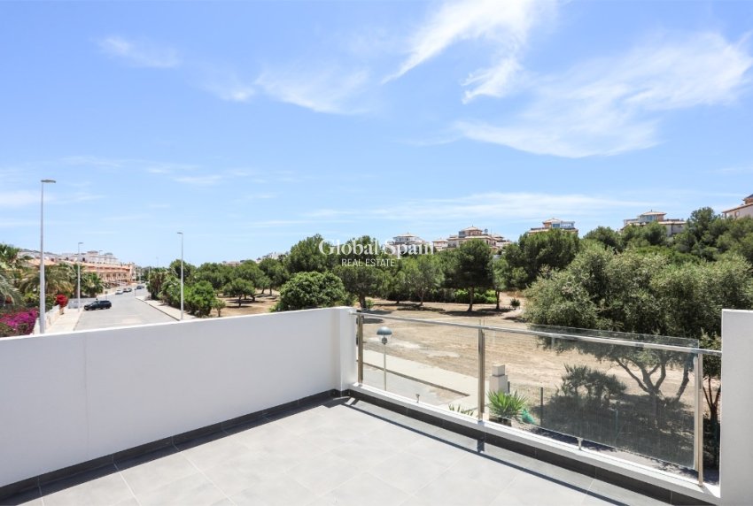 Resale - Villa -
LA ZENIA