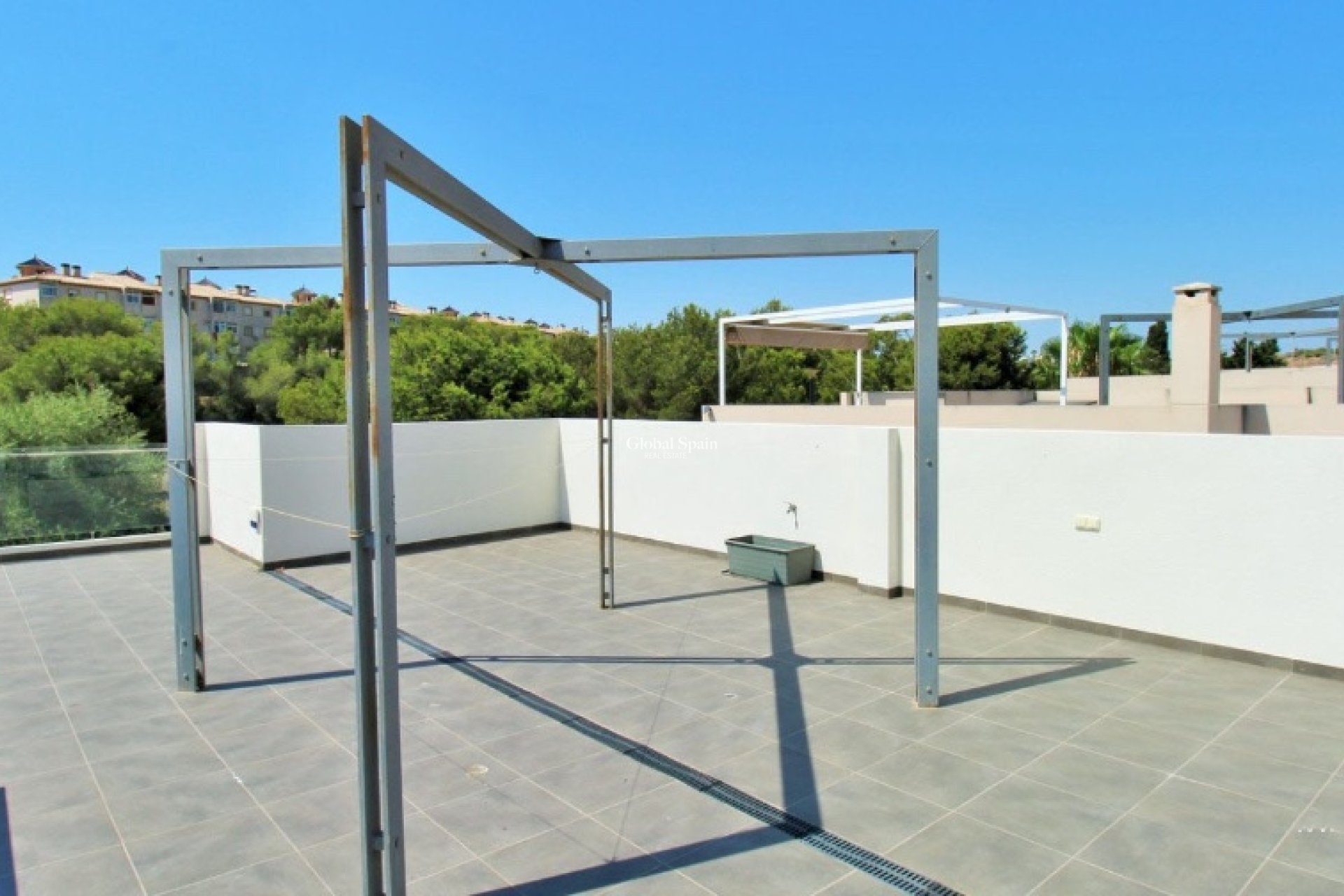 Resale - Villa -
LA ZENIA