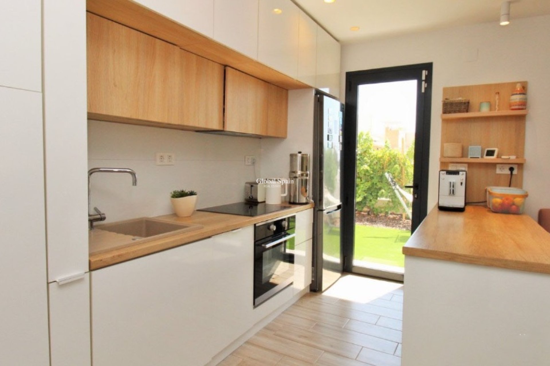 Resale - Villa -
LA ZENIA