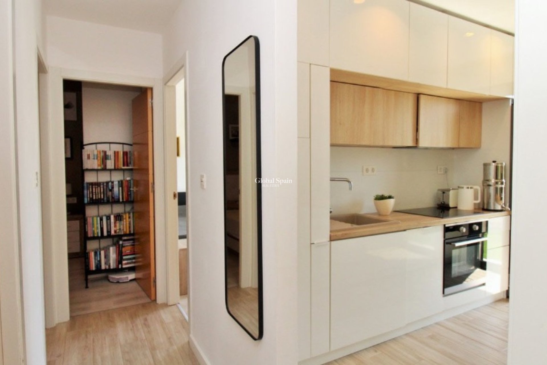 Resale - Villa -
LA ZENIA