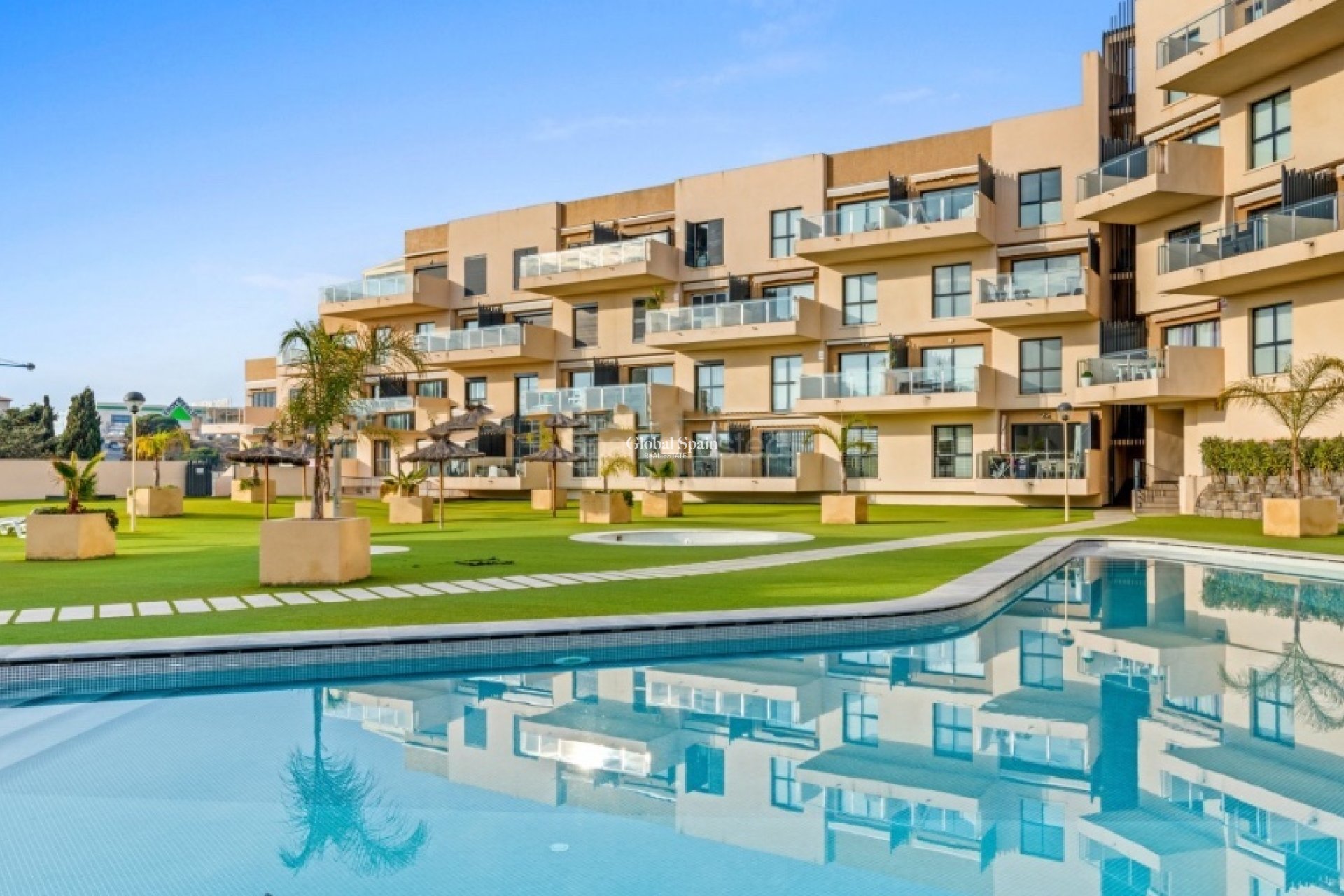 Resale - Villa -
LA ZENIA