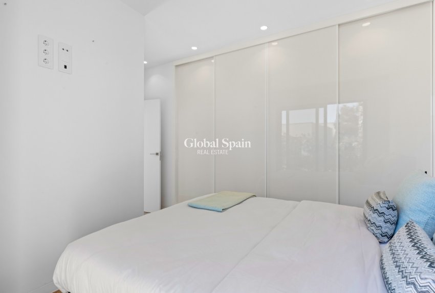 Resale - VILLA -
LAS COLINAS GOLF RESORT - Costa Blanca