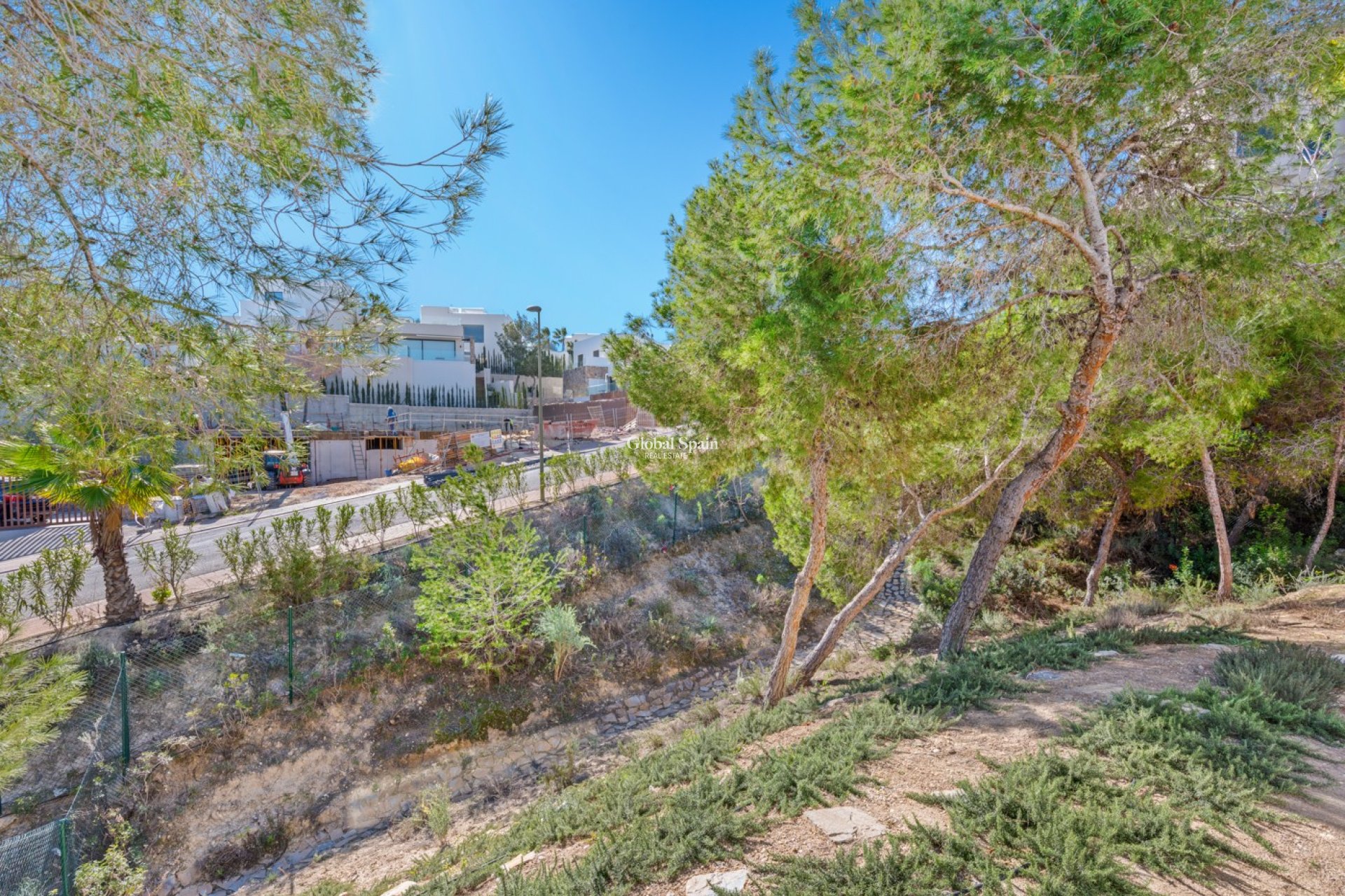 Resale - VILLA -
LAS COLINAS GOLF RESORT - Costa Blanca