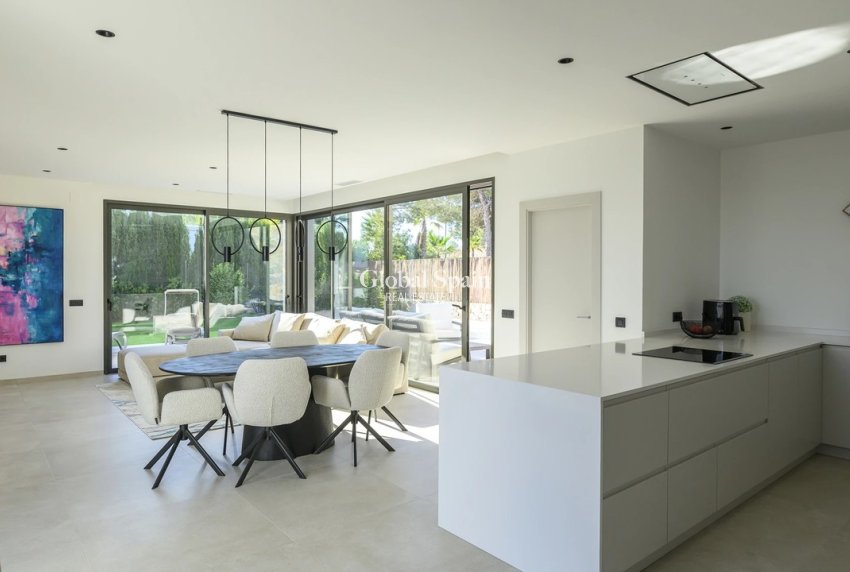 Resale - VILLA -
LAS COLINAS GOLF RESORT - Costa Blanca