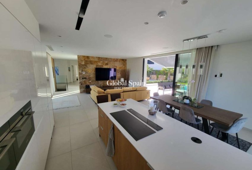 Resale - VILLA -
LAS COLINAS GOLF RESORT - Costa Blanca