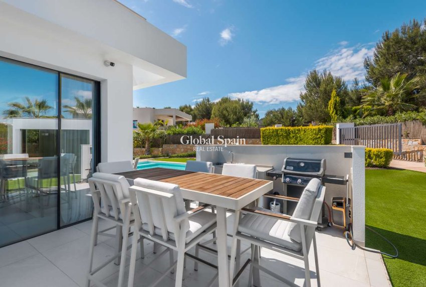 Resale - VILLA -
LAS COLINAS GOLF RESORT - Costa Blanca