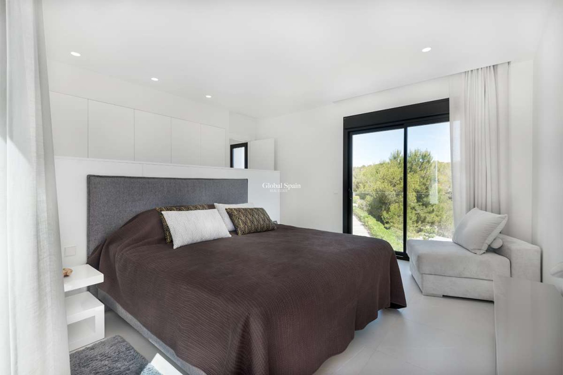 Resale - VILLA -
LAS COLINAS GOLF RESORT - Costa Blanca