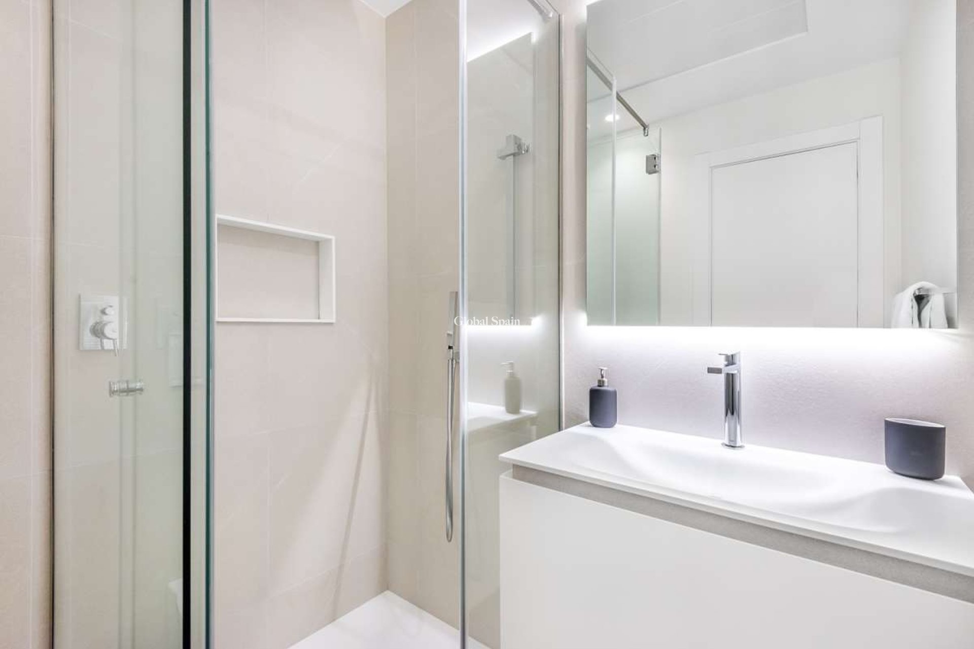 Resale - VILLA -
LAS COLINAS GOLF RESORT - Costa Blanca