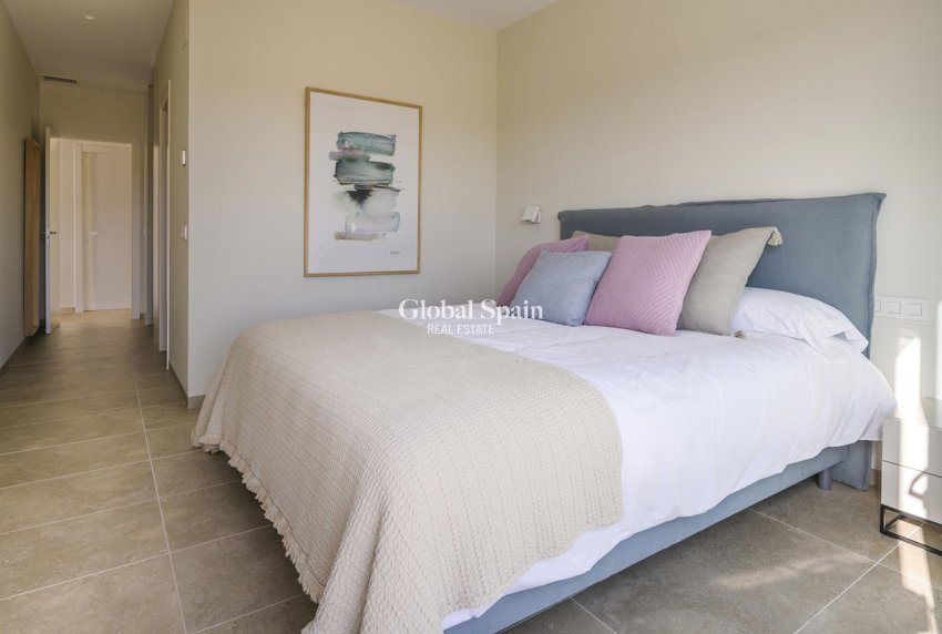 Resale - VILLA -
LAS COLINAS GOLF RESORT - Costa Blanca