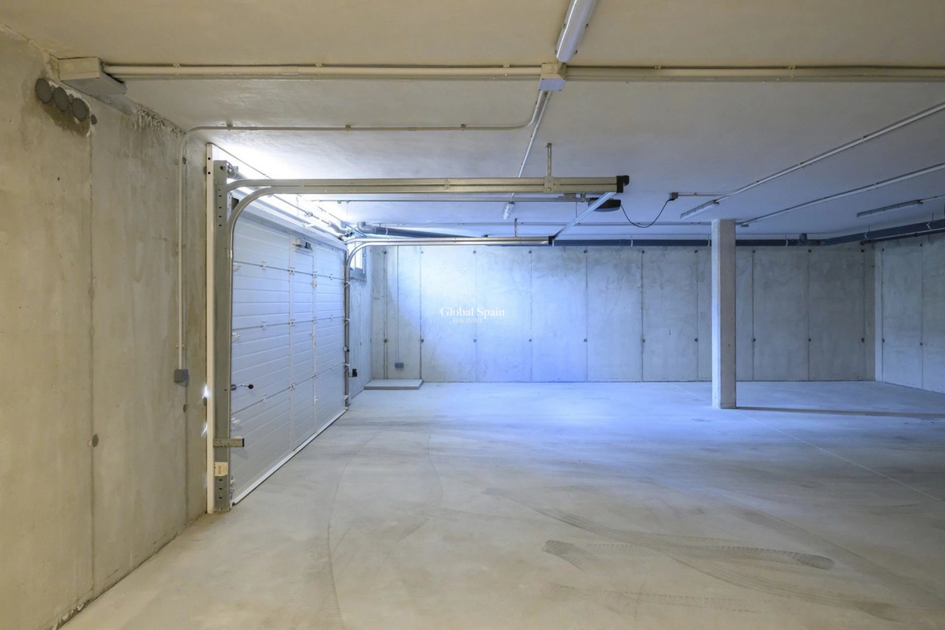 Resale - VILLA -
LAS COLINAS GOLF RESORT - Costa Blanca