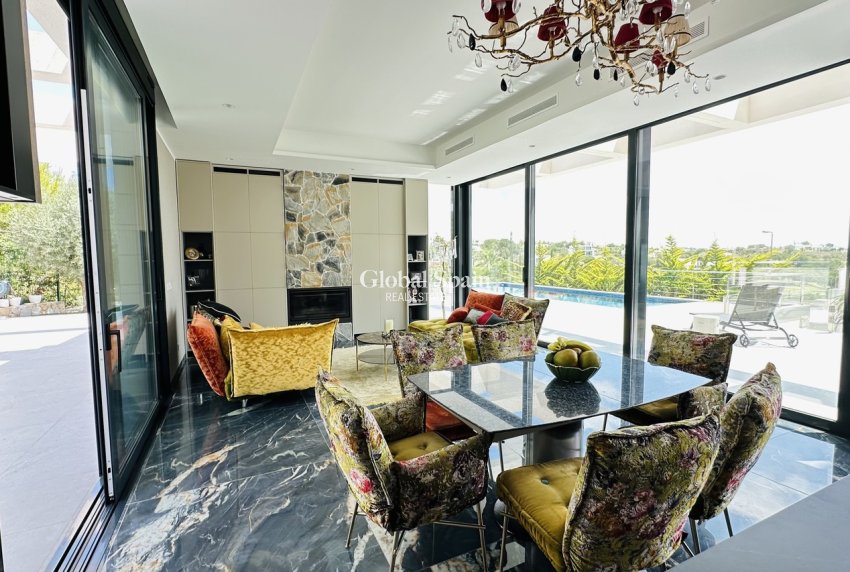 Resale - VILLA -
LAS COLINAS GOLF RESORT - Costa Blanca