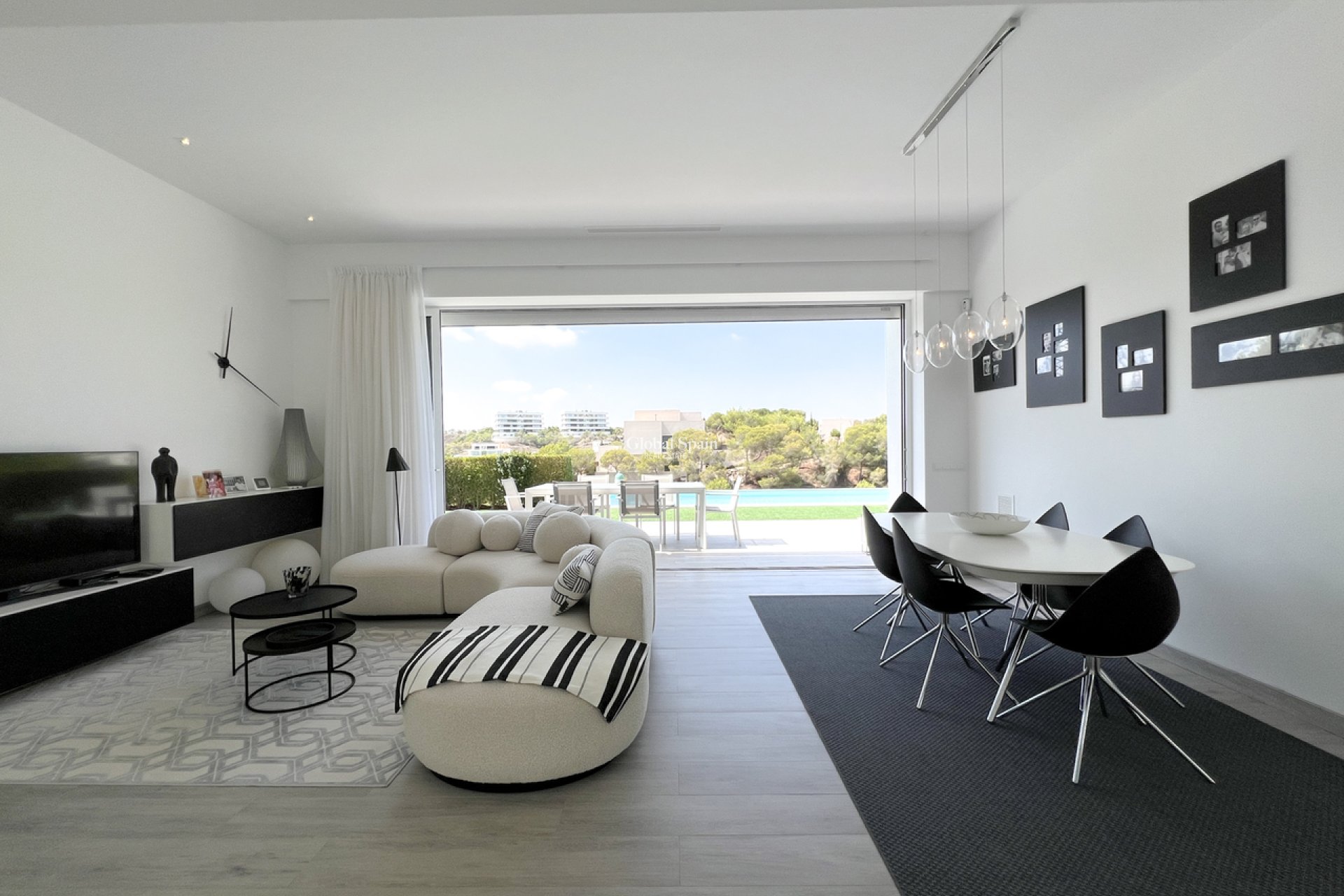 Resale - VILLA -
LAS COLINAS GOLF RESORT - Costa Blanca