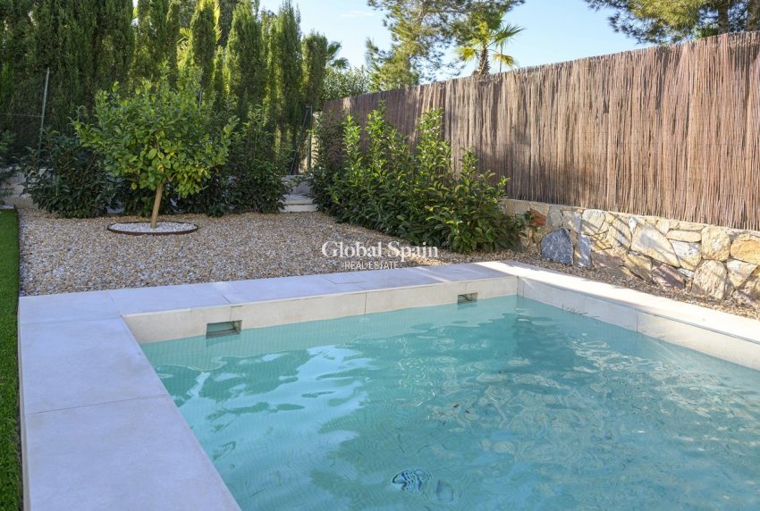 Resale - VILLA -
LAS COLINAS GOLF RESORT - Costa Blanca