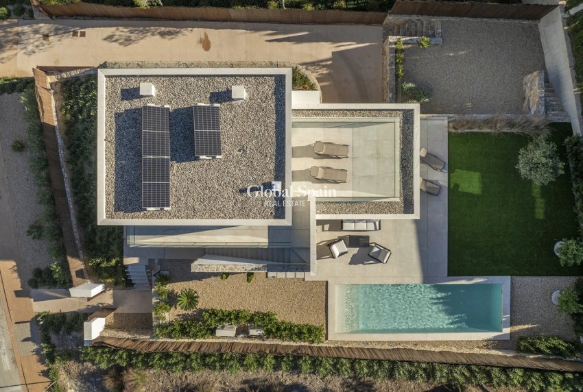 Resale - VILLA -
LAS COLINAS GOLF RESORT - Costa Blanca