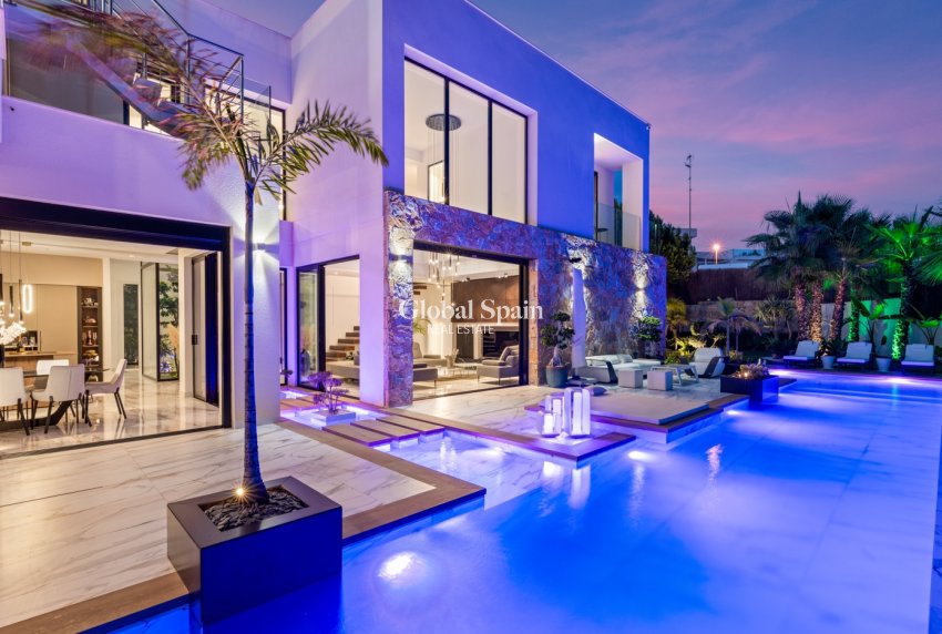 Resale - VILLA -
LAS COLINAS GOLF RESORT - Las Colinas Golf