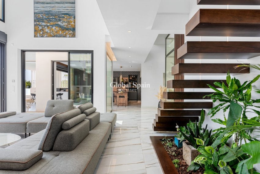 Resale - VILLA -
LAS COLINAS GOLF RESORT - Las Colinas Golf