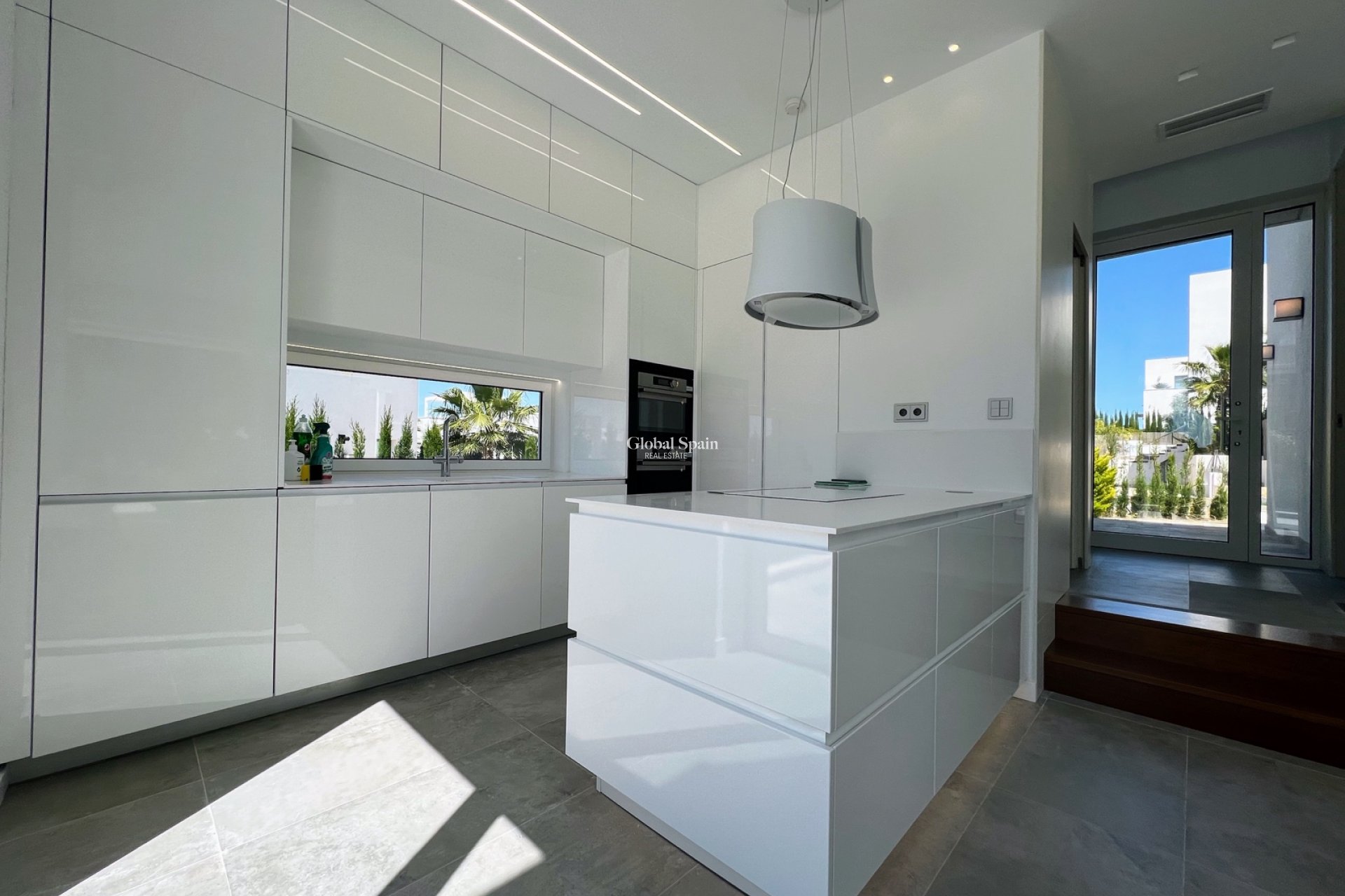 Resale - VILLA -
LAS COLINAS GOLF RESORT