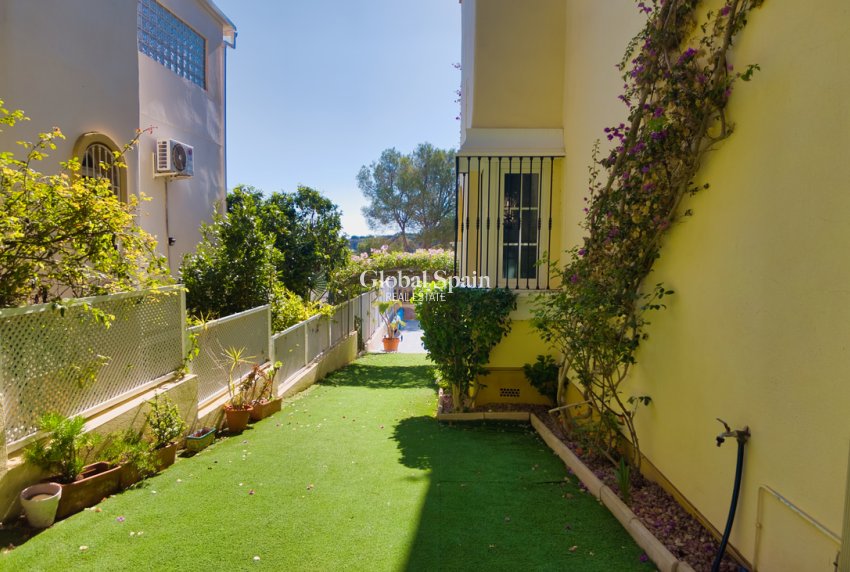 Resale - VILLA -
LAS RAMBLAS GOLF - Costa Blanca