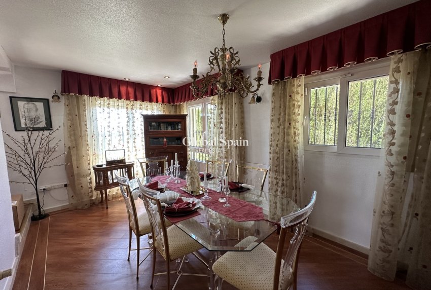 Resale - VILLA -
LAS RAMBLAS GOLF - Inland