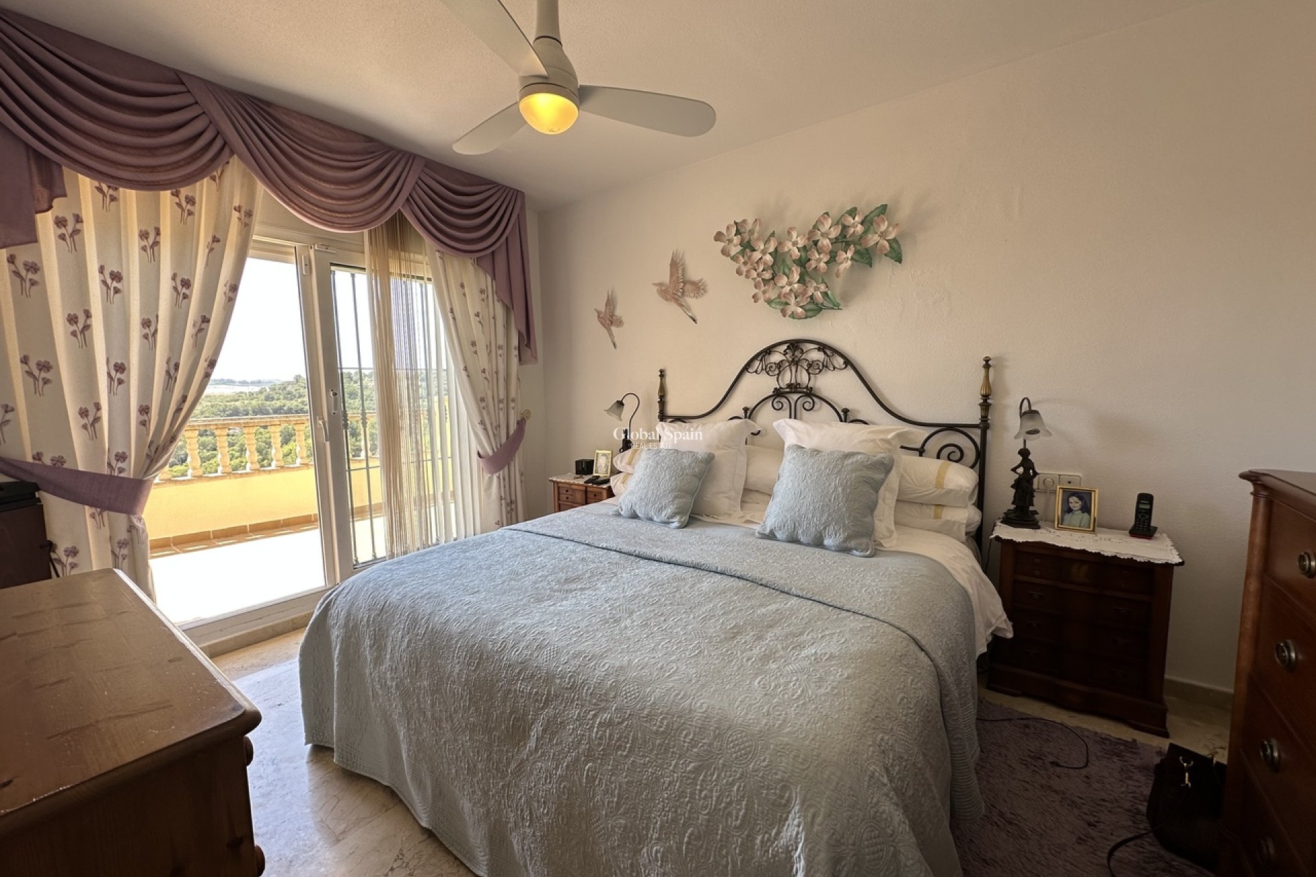 Resale - VILLA -
LAS RAMBLAS GOLF - Inland